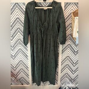 Universal Thread Dark Green Long Sleeve Dress